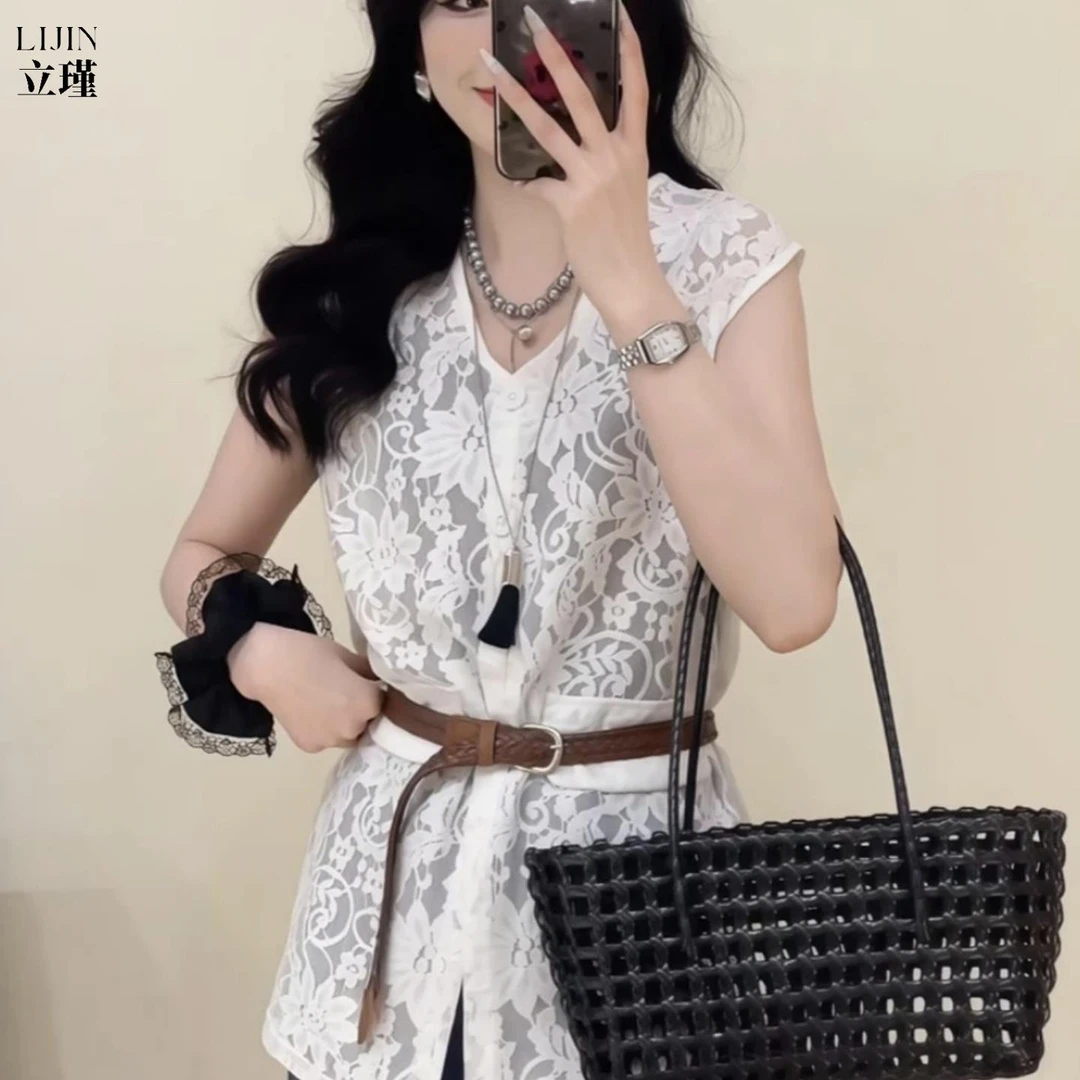 法式高级感蕾丝V领无袖小衫女2025夏季新款时尚衬衫气质显瘦上衣