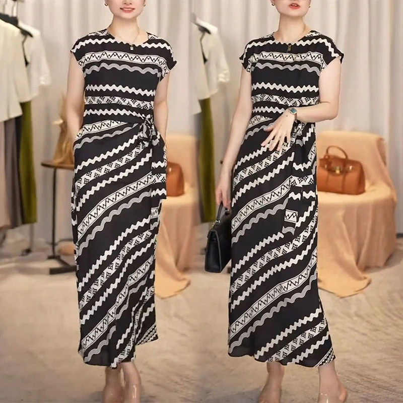 2025夏季新款时尚设计感条纹连衣裙女洋气显瘦系带中长款休闲裙子