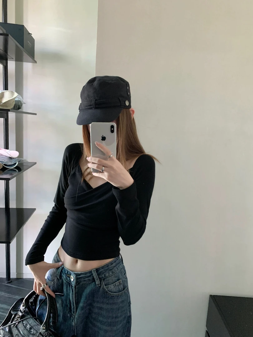 2558非主图黑交叉上衣