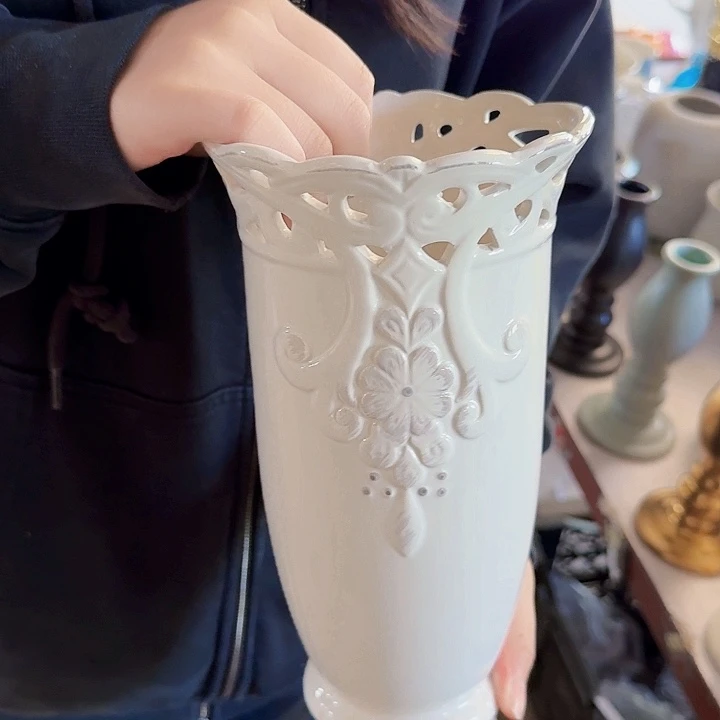美丽的花瓶去搂哦