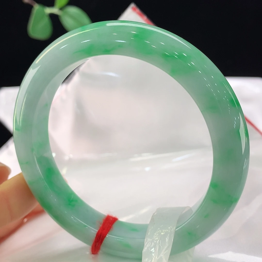 翡翠未镶嵌手镯0261