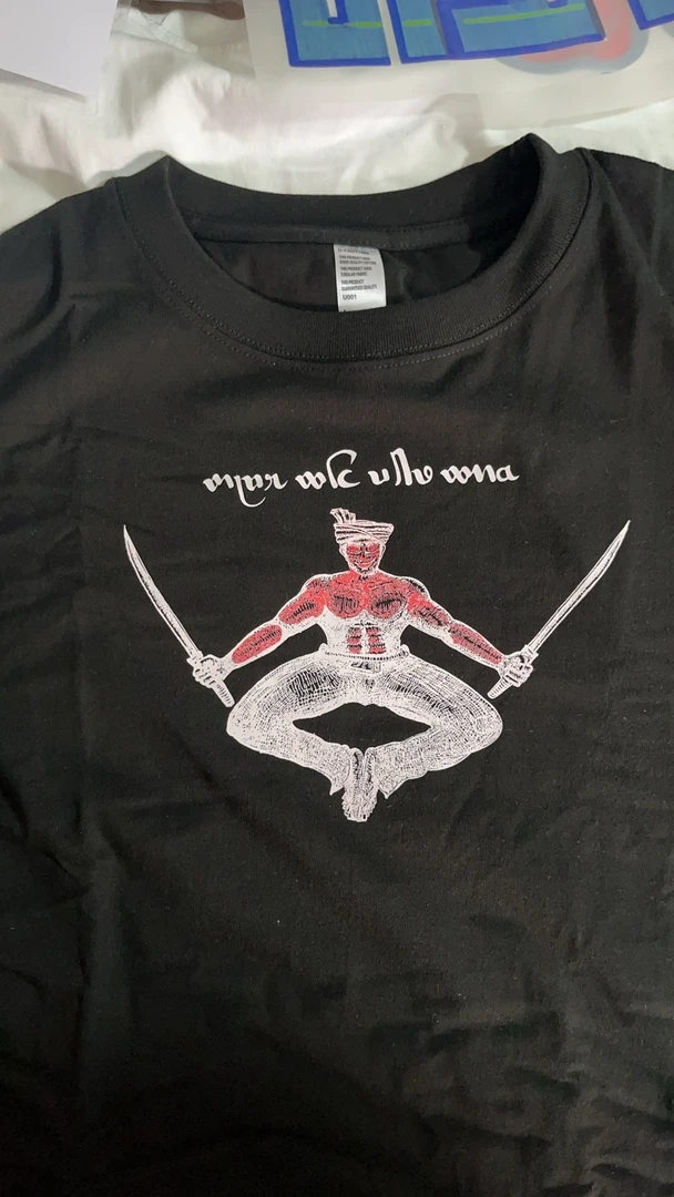 黑色傣味T恤落肩款