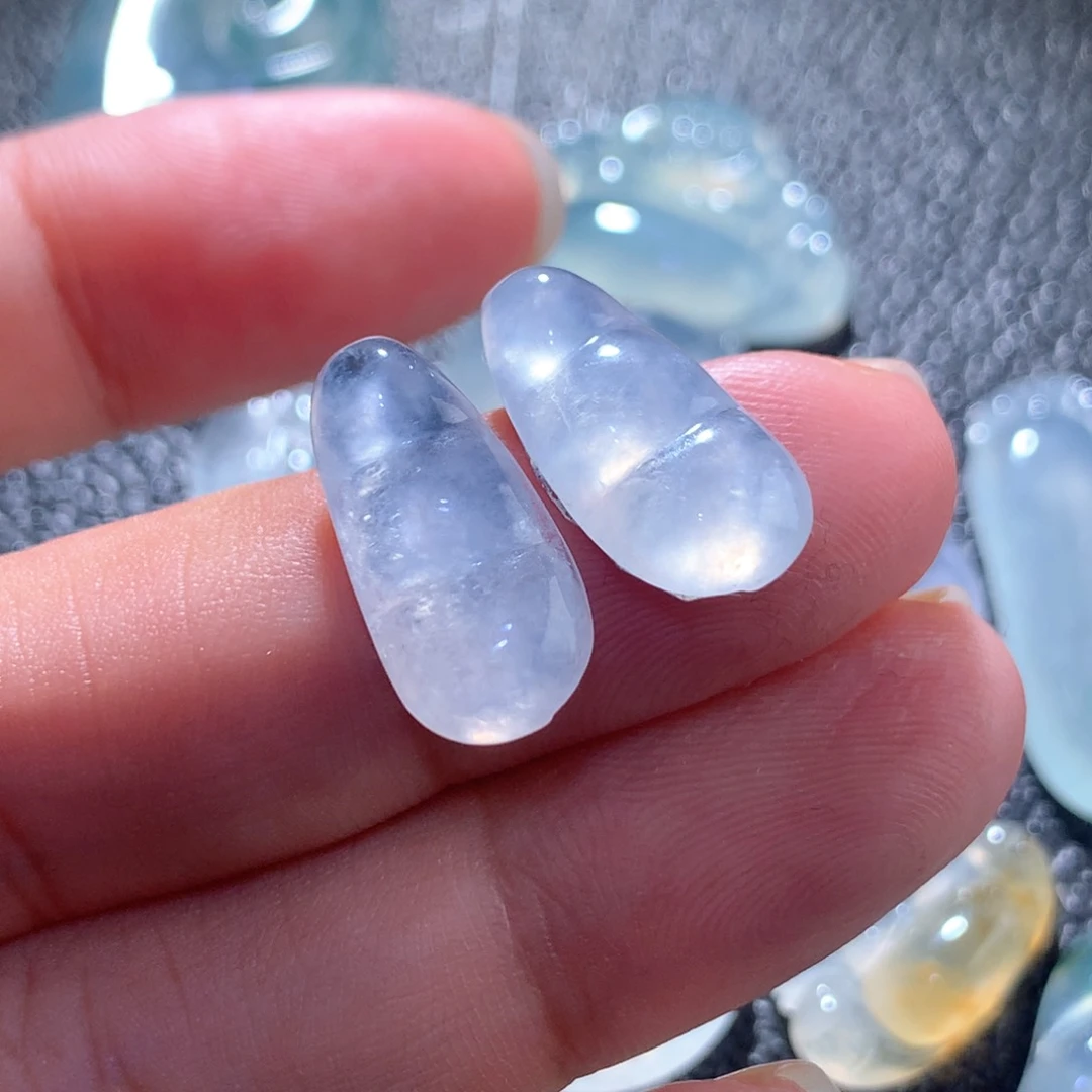 翡翠颈饰未镶嵌缅甸