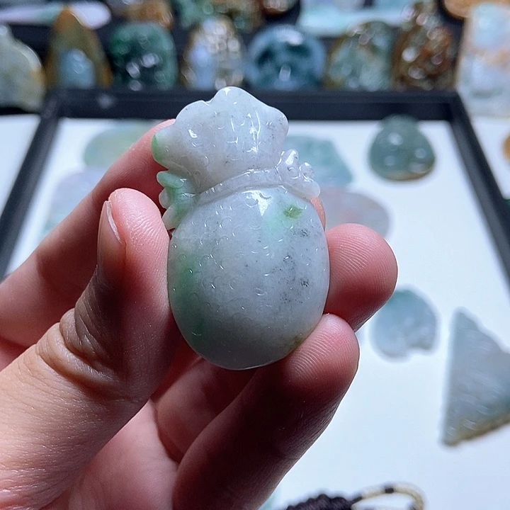 翡翠未镶嵌颈饰翡翠a货