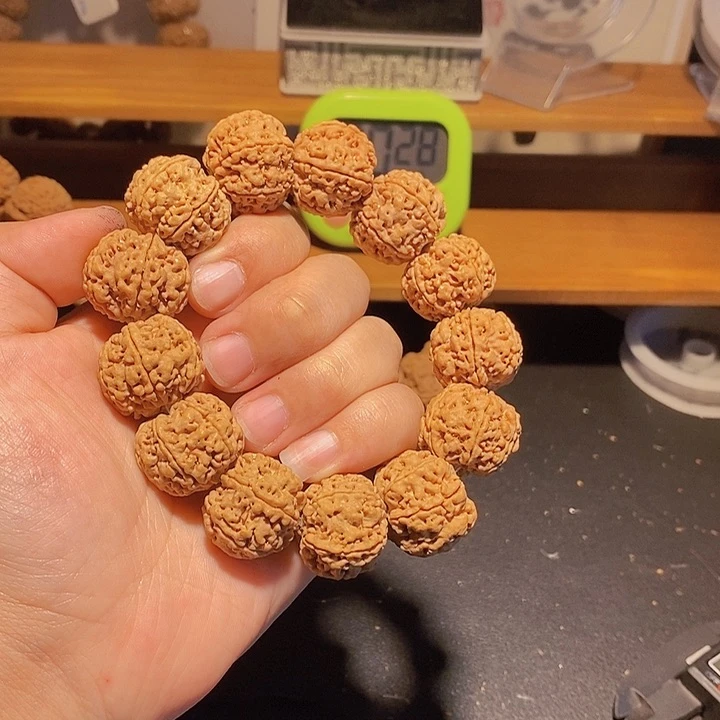 金刚菩提手串金****这样