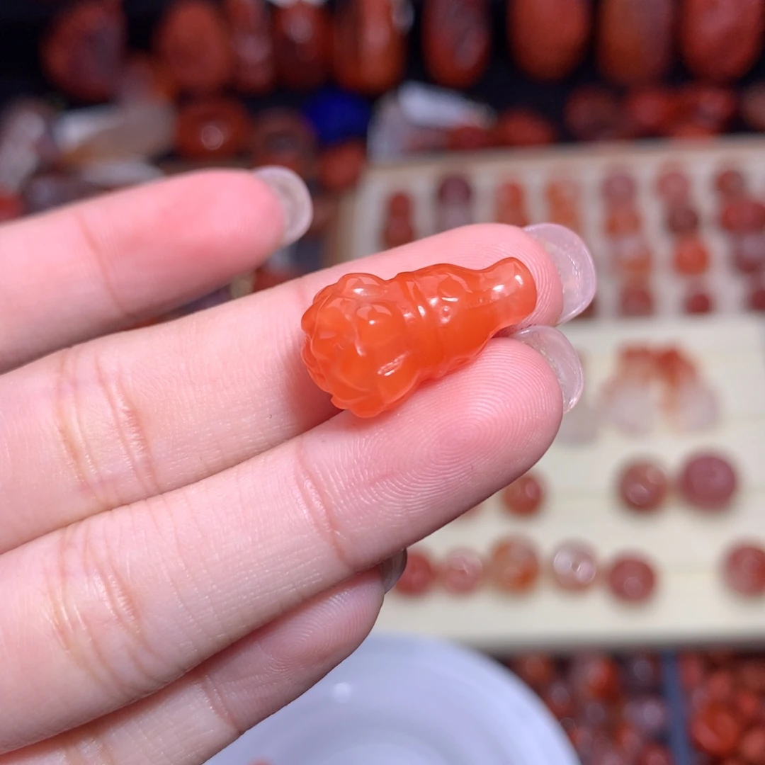 牡***开南红玛瑙未镶嵌珠宝半成品三通