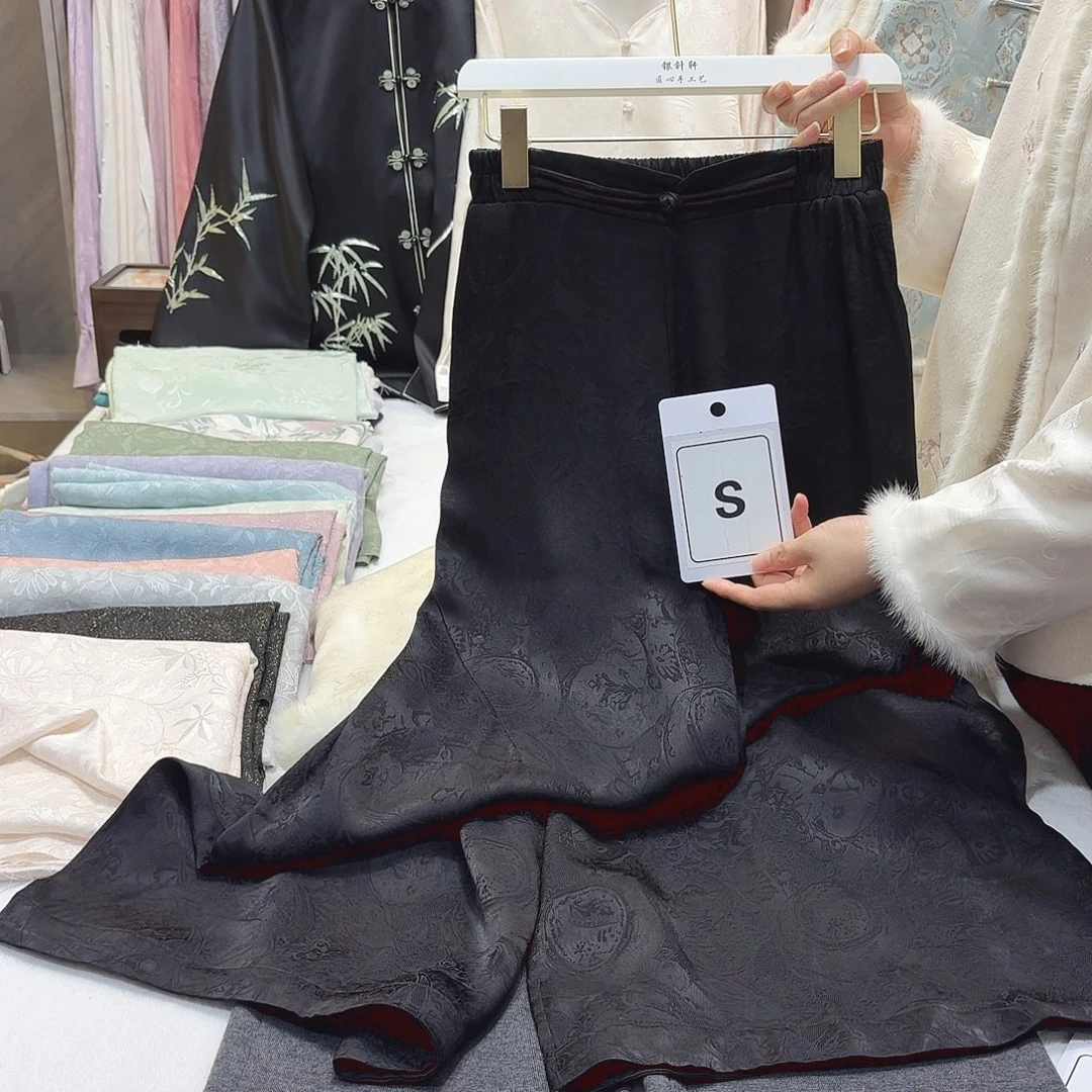 L***g非遗传承人的精神风貌