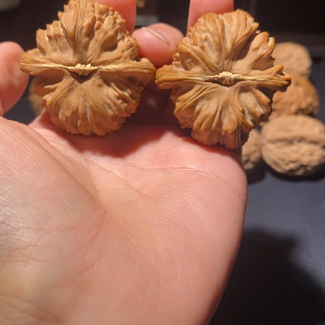 文玩核桃吊坠原装白狮子