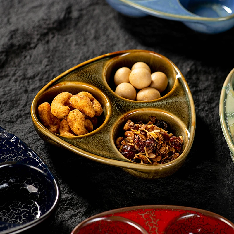 网红日式陶瓷三格碟 调味冷菜小吃碟 火锅蘸料酱油醋碟摆拍神器