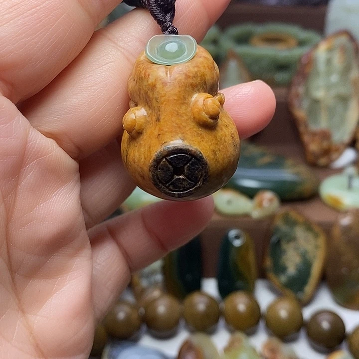岫岩河磨玉（透闪石质玉）未镶嵌颈饰