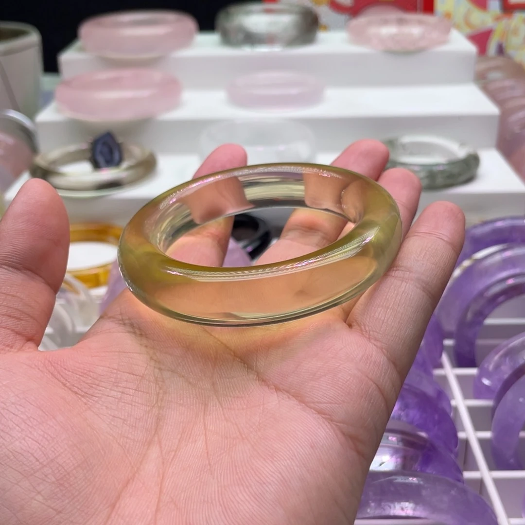 水晶手镯未镶嵌黄水晶