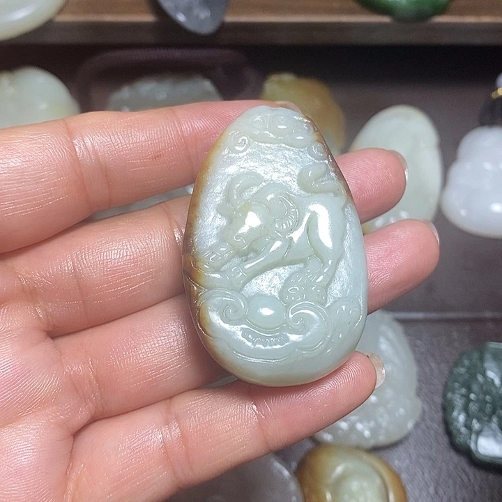 和田玉未镶嵌挂件