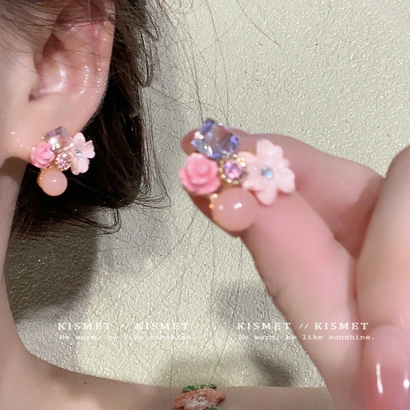 合金耳饰 假日花绽独特粉色花朵耳环女高级感耳钉小众设计感耳饰