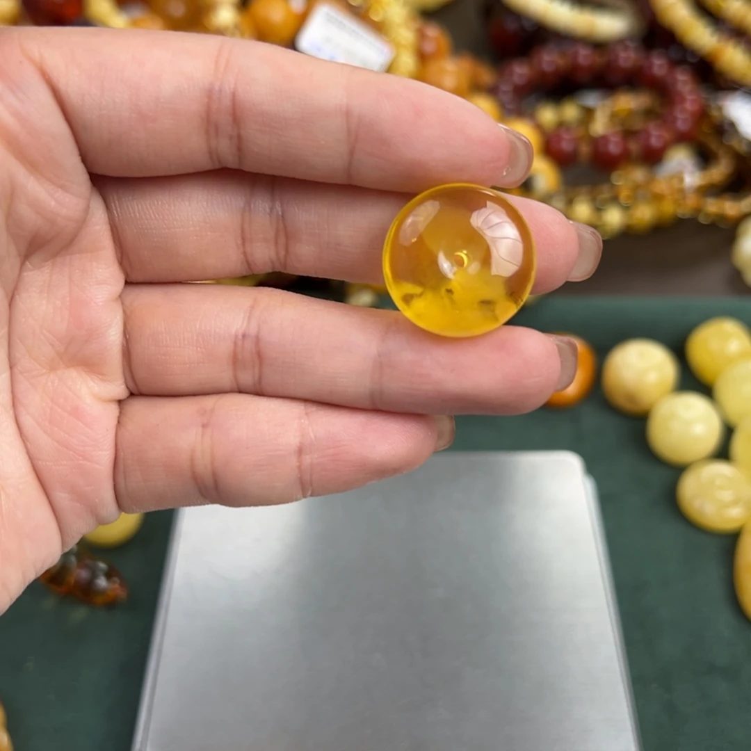 琥珀未镶嵌珠宝奇石