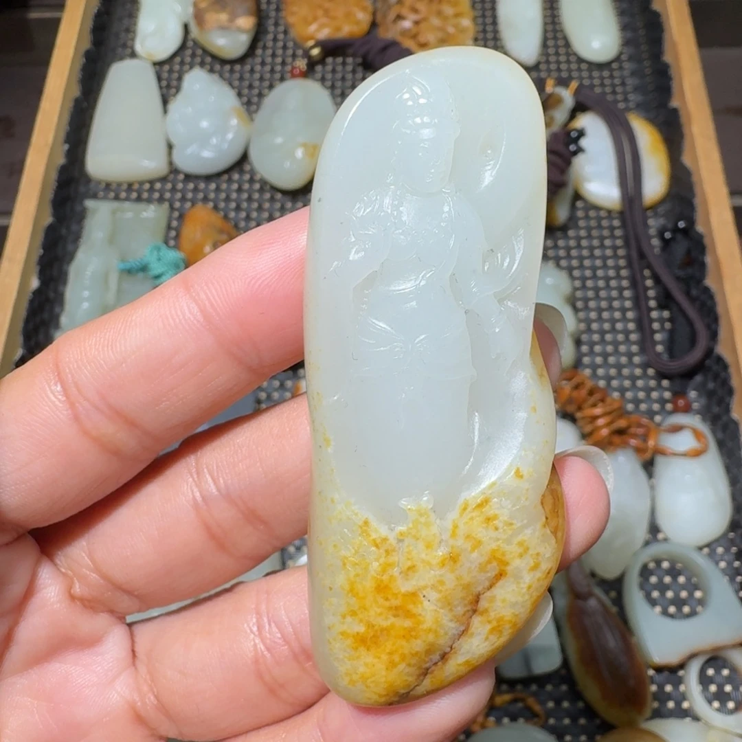 和田玉未镶嵌颈饰