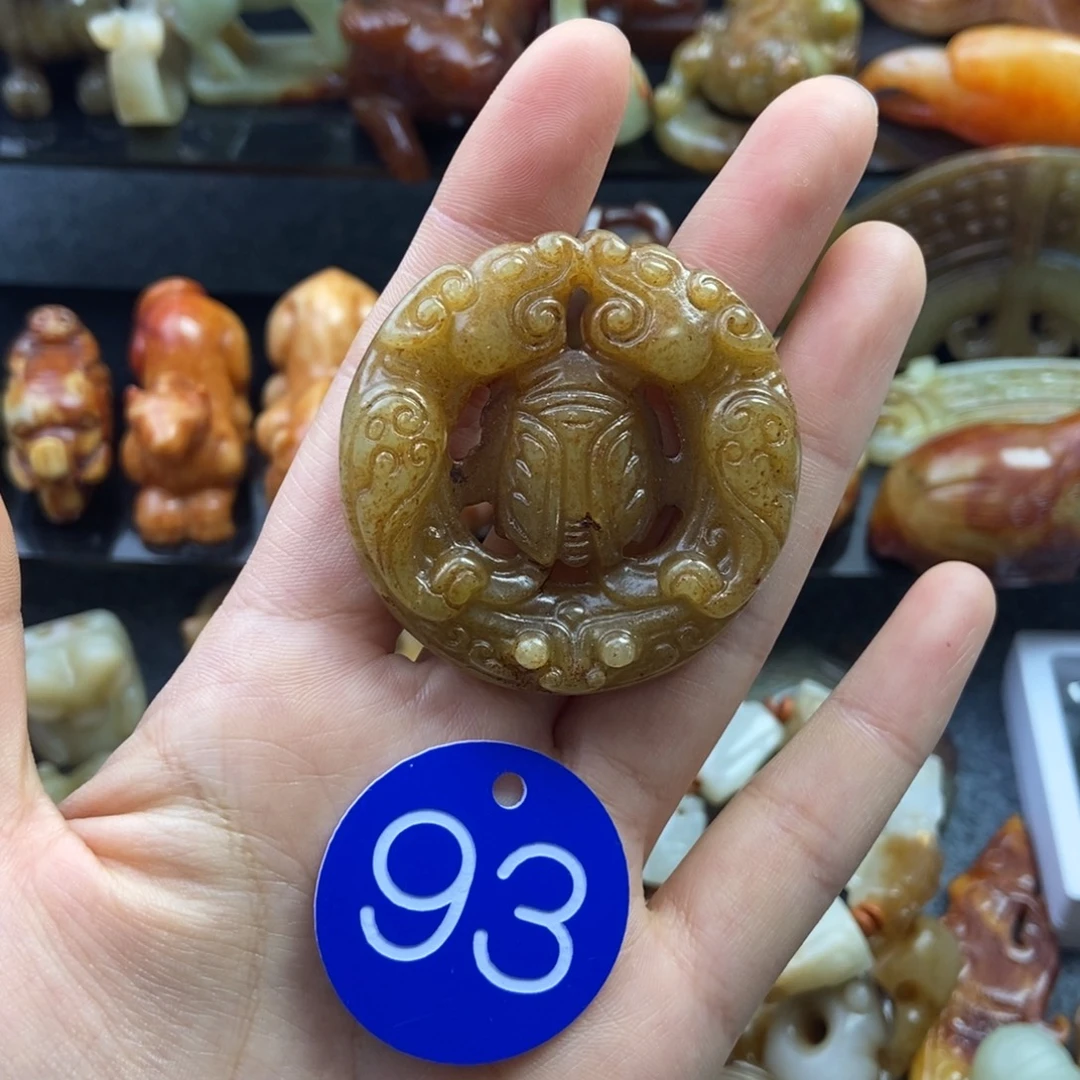 和田玉（糖玉）未镶嵌颈饰