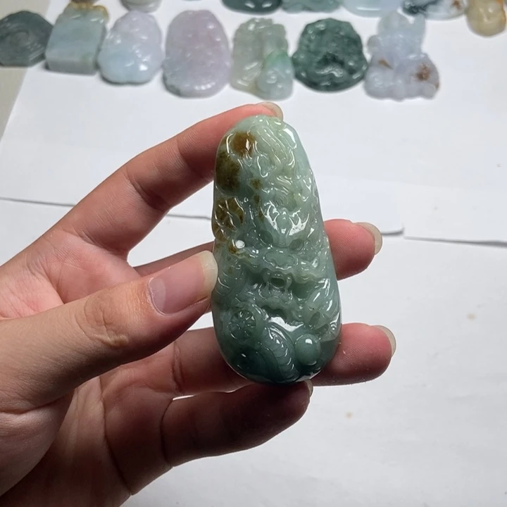 翡翠未镶嵌颈饰龙牌19