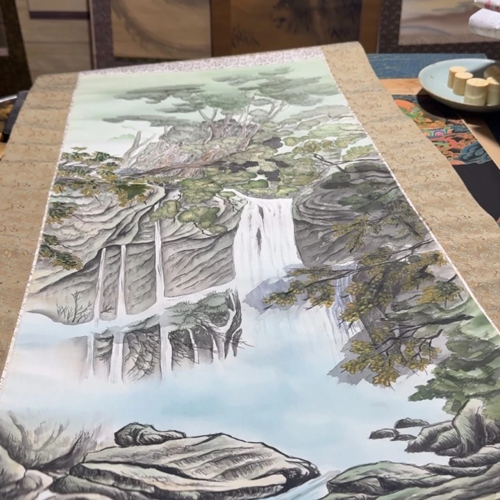 杭***官横款回流字画山水30