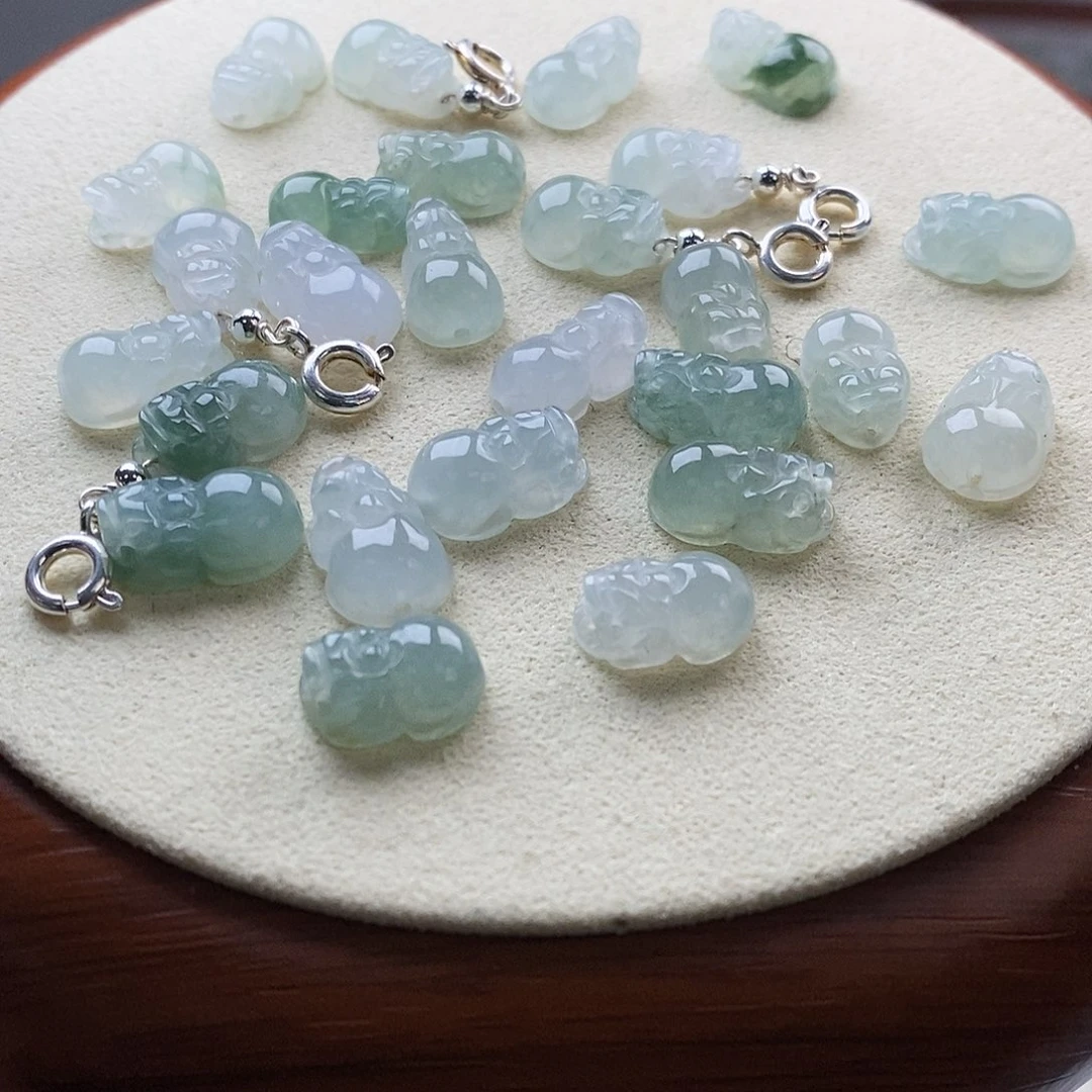 翡翠戒指未镶嵌前后孔貔貅1个