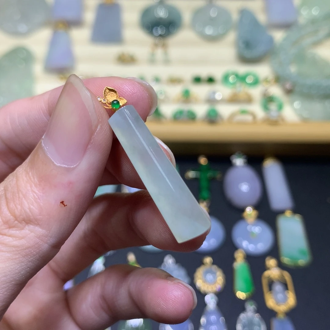 翡翠18K金镶嵌吊坠(不含链)