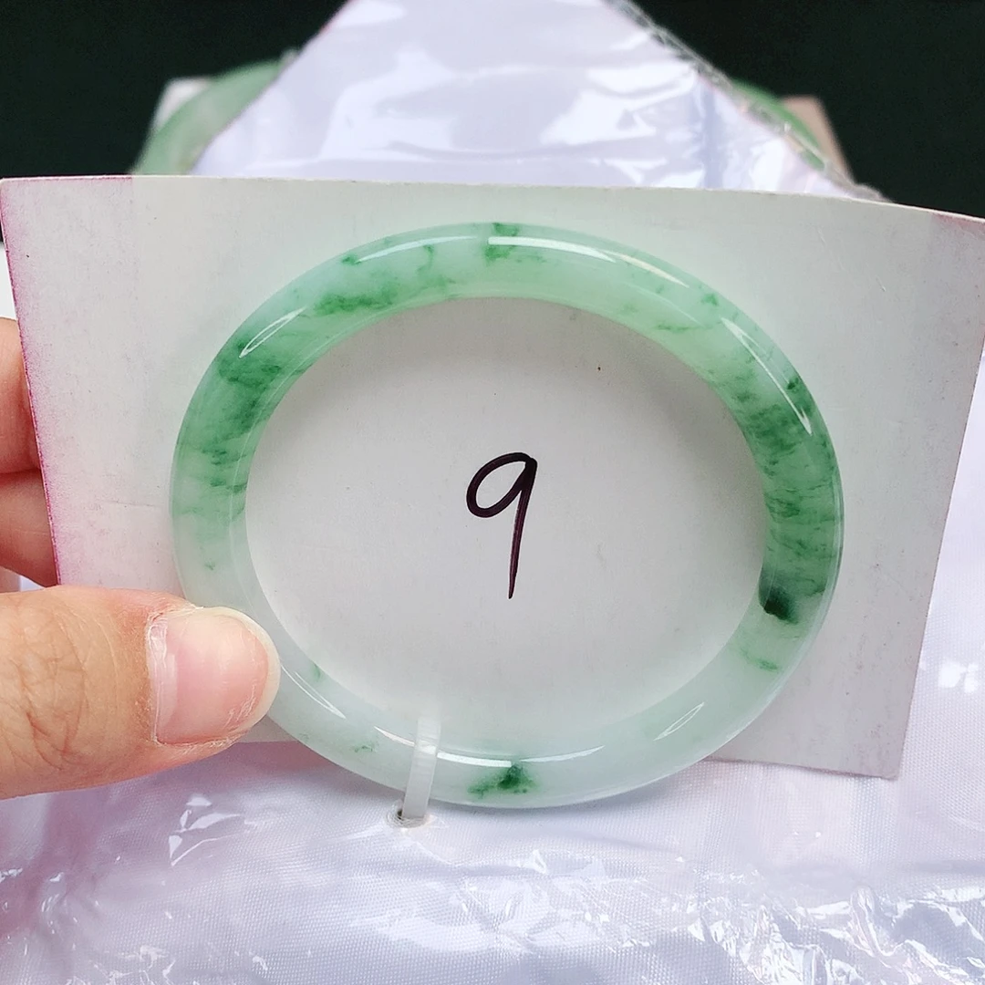 翡翠未镶嵌手镯圆条52