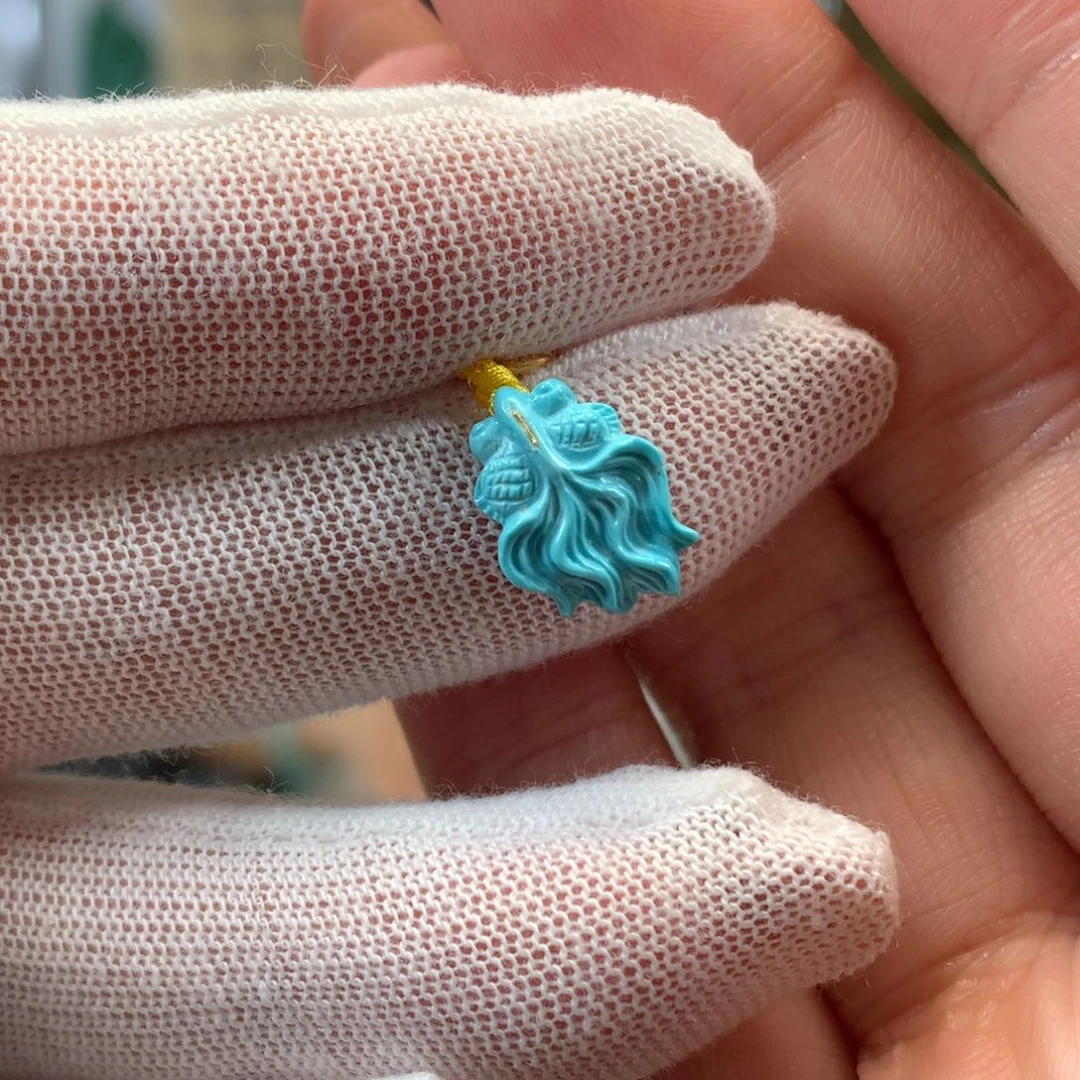 绿松石未镶嵌挂件