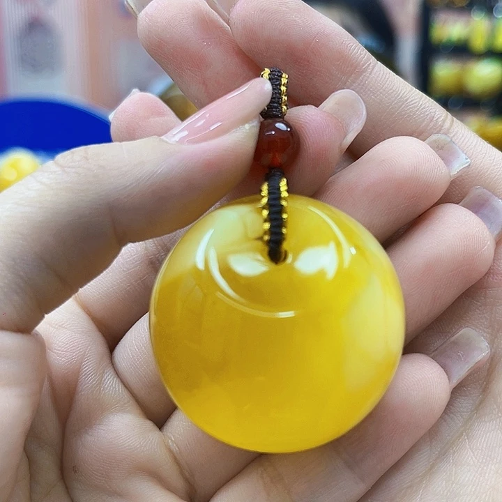 琥珀未镶嵌颈饰吊坠