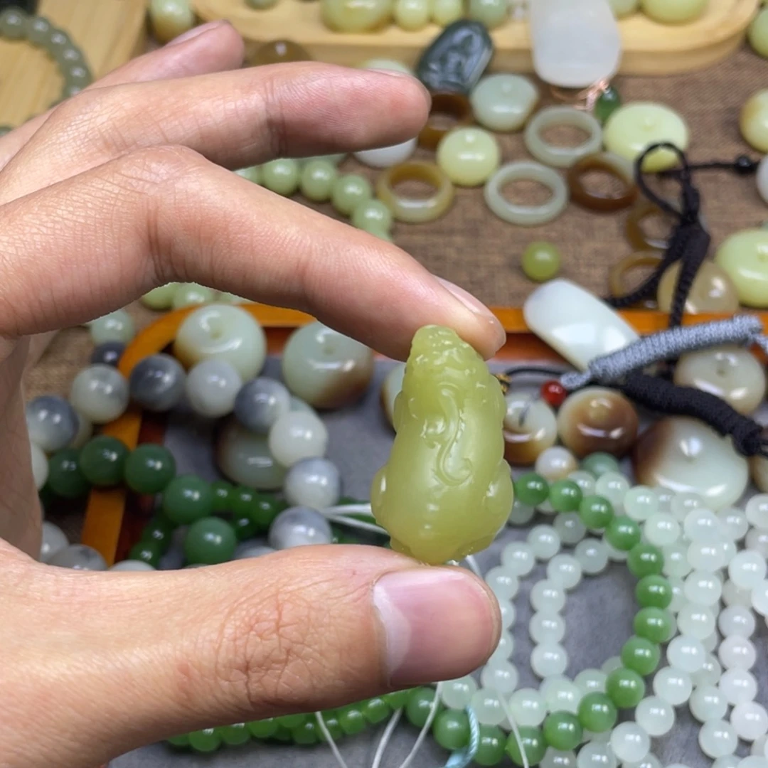 和田玉未镶嵌颈饰未*