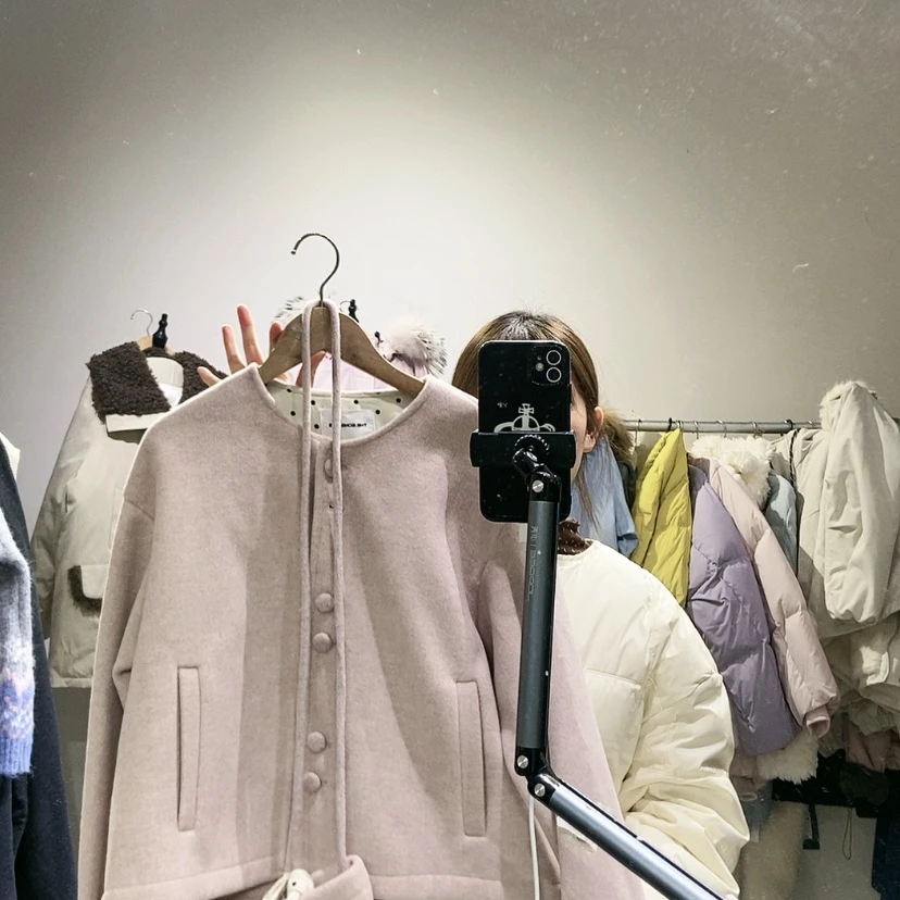 【闪购商品】粉色外套