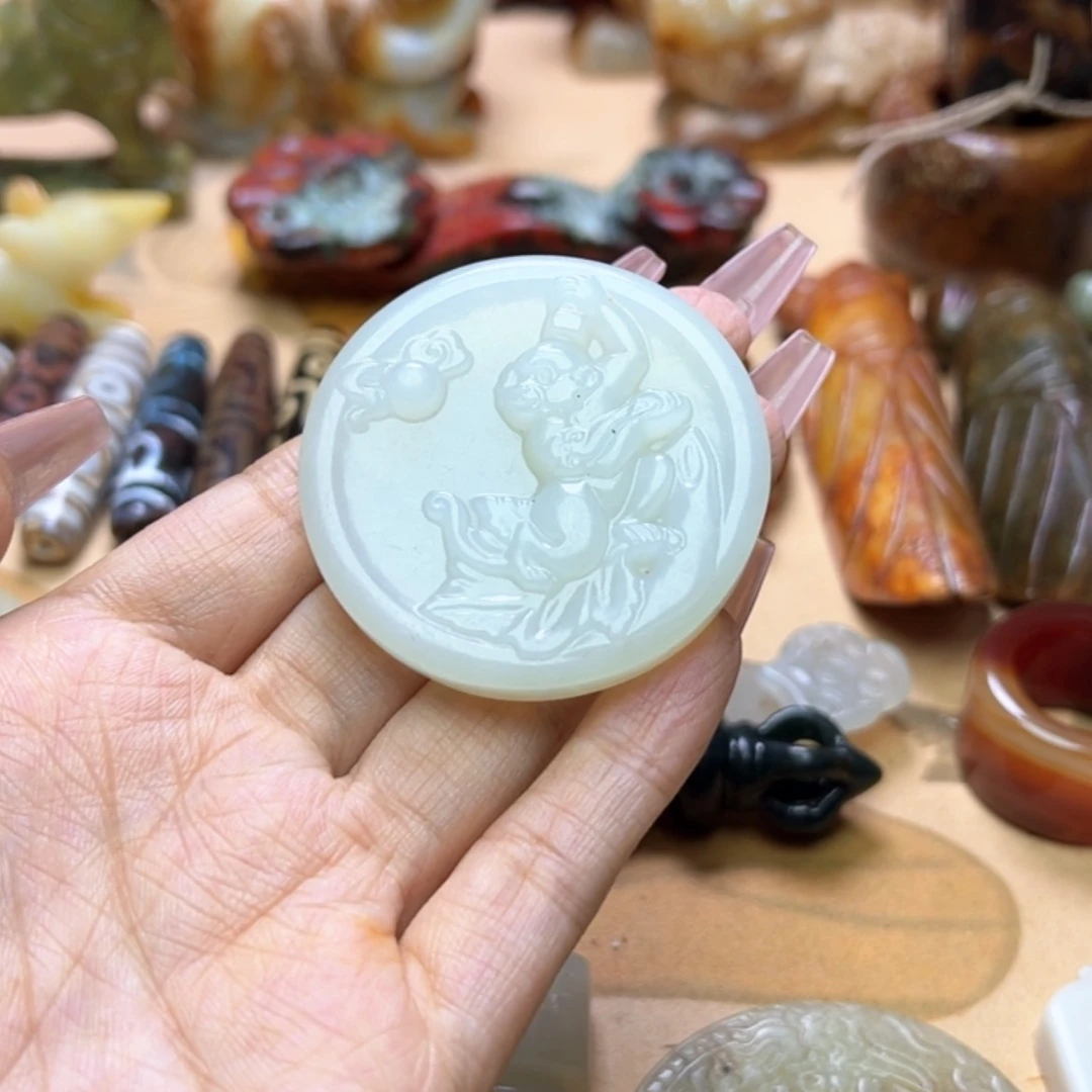 【闪购商品】蛇纹石玉颈饰未镶嵌