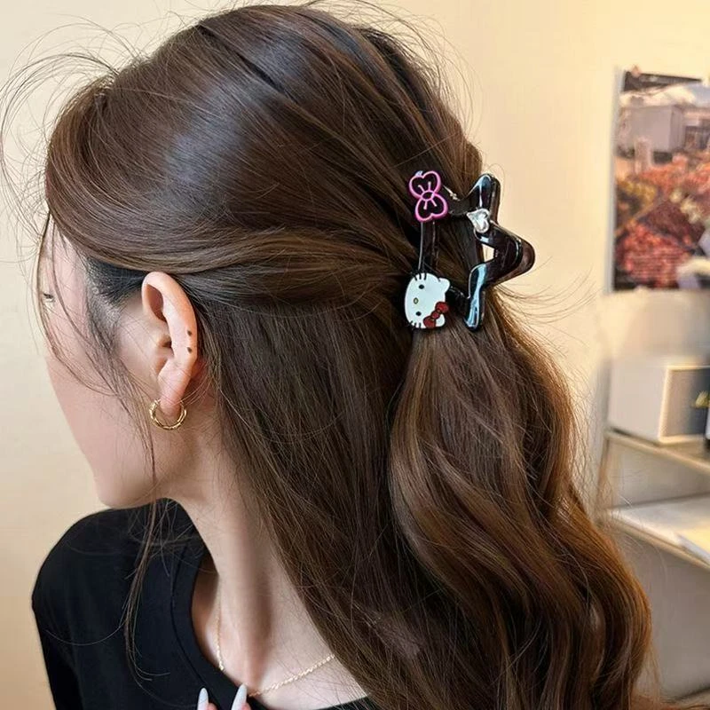 可爱五角星半扎发抓夹女2025新款网红高级感鲨鱼夹百搭发夹后脑勺