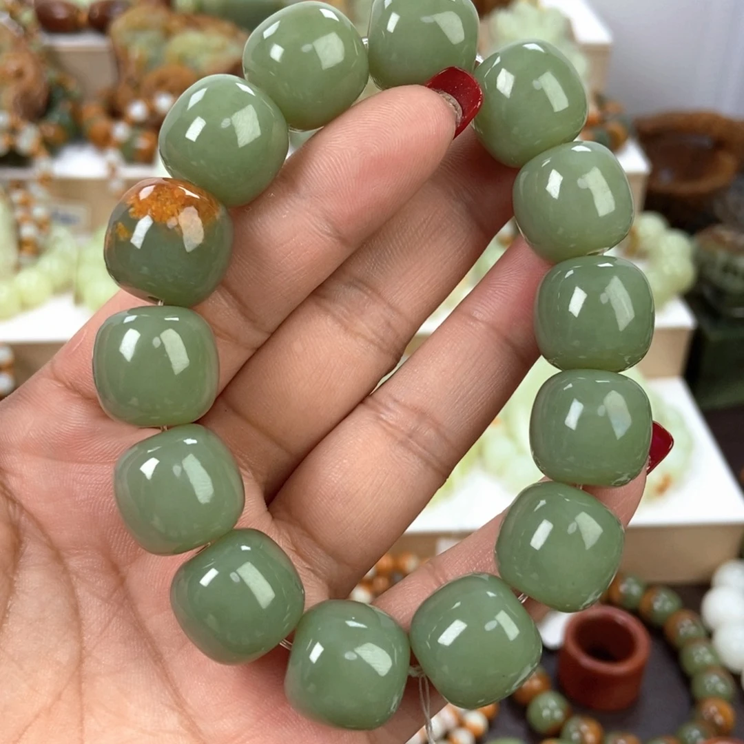 透闪石质玉手串未镶嵌