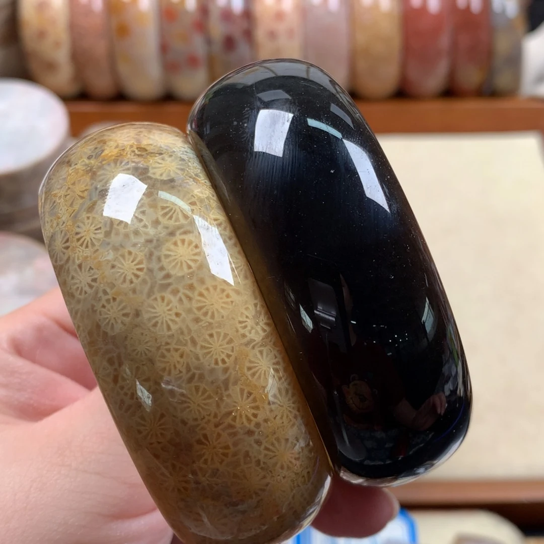 硅化珊瑚（珊瑚玉）58圈口原800/个，85折后680/个未