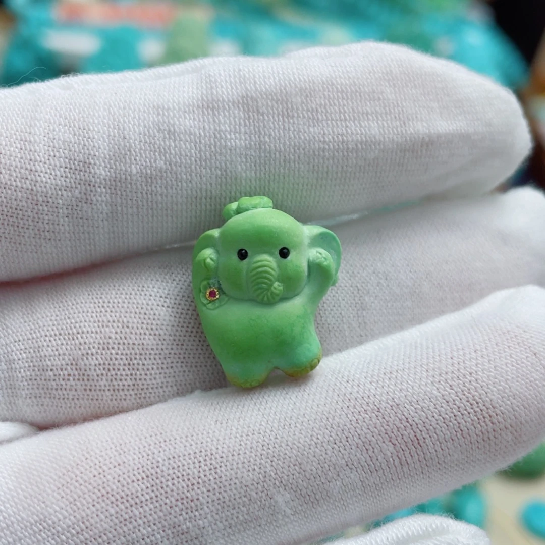 欢***。绿松石未镶嵌珠宝奇石