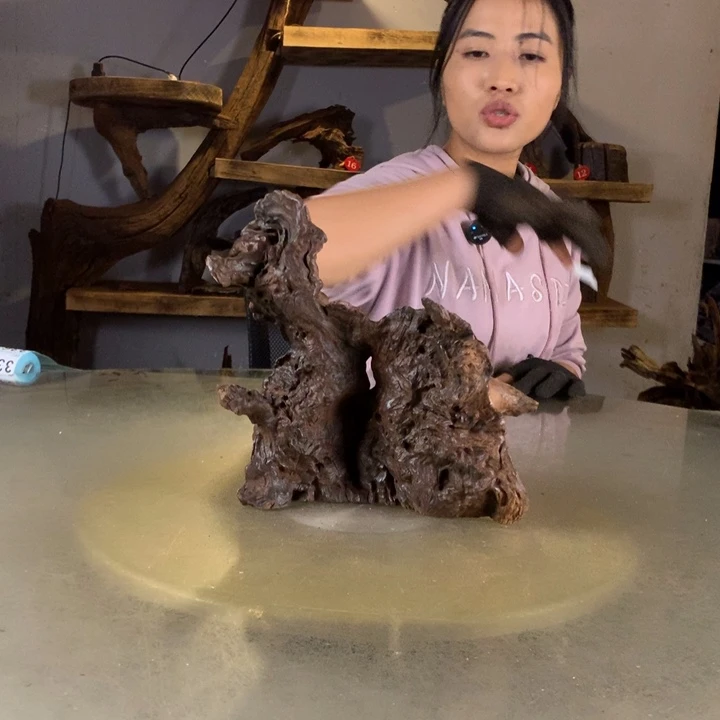 东***灬天然的云南紫柚木会黄水