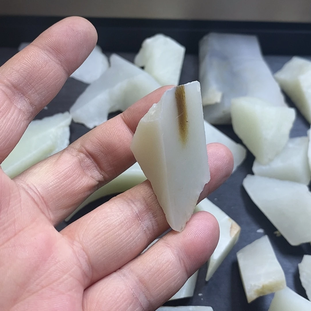 和田玉未镶嵌珠宝奇石