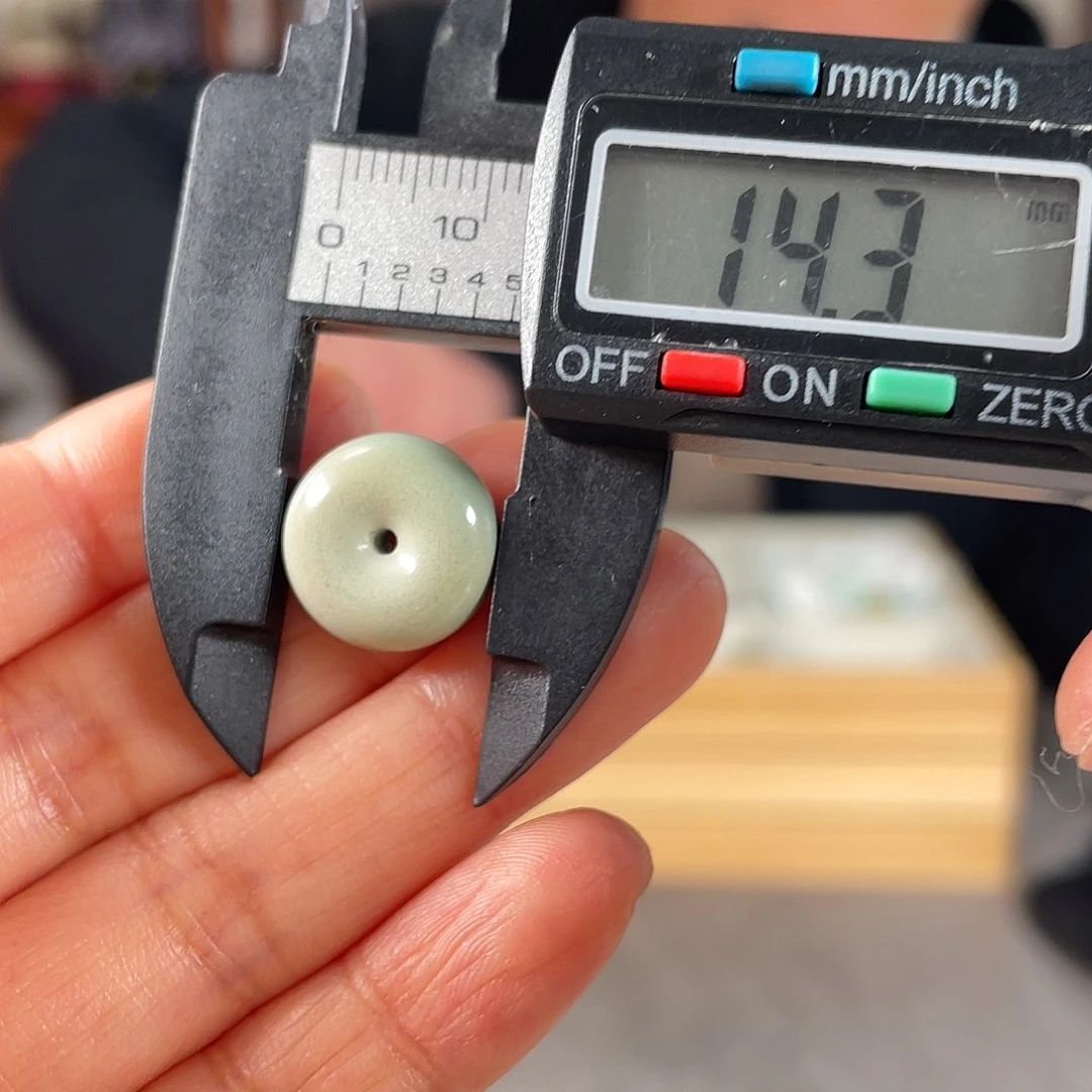 绿松石颈饰未镶嵌