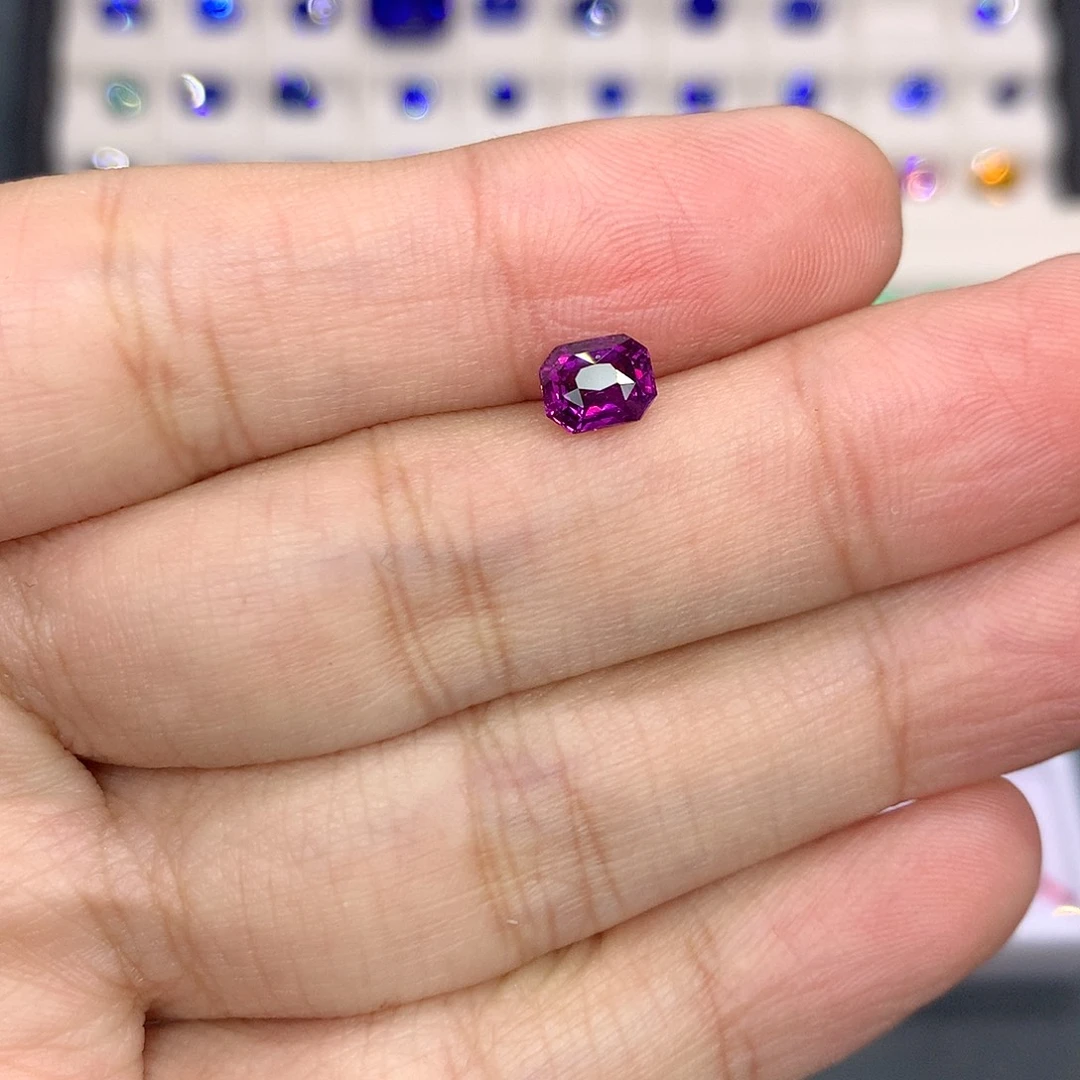 彩色蓝宝石裸石1.01克拉紫蓝宝