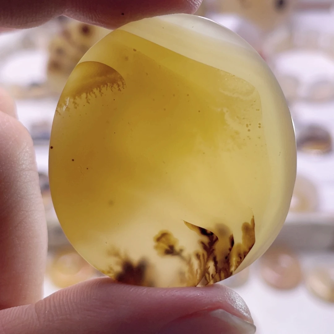 玛瑙/玉髓未镶嵌珠宝奇石