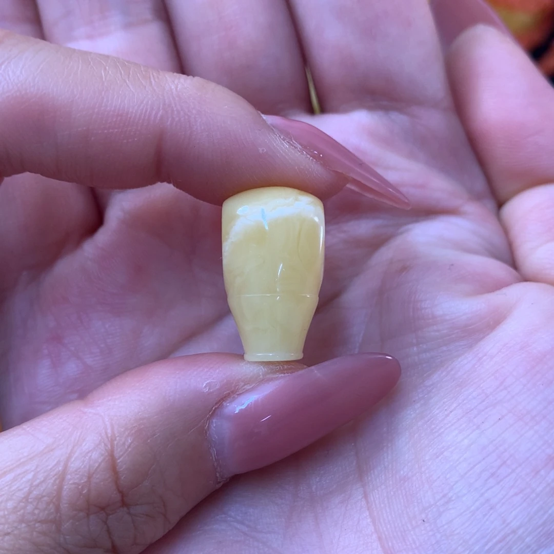 裸石蜜蜡未镶嵌蜜蜡