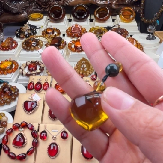 琥珀裸石未镶嵌喵****3缅甸琥珀