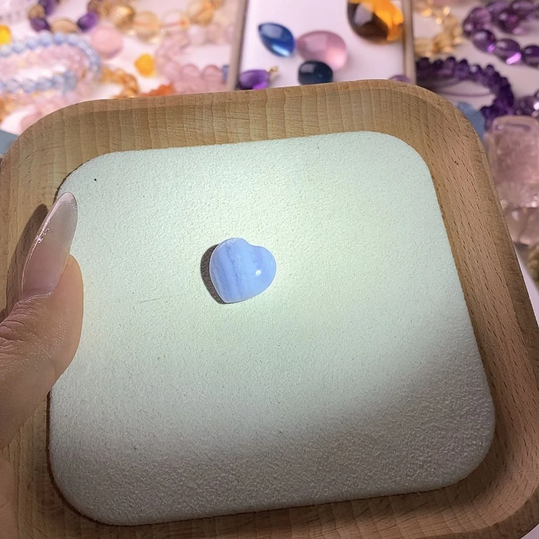 未镶嵌颈饰水晶水晶