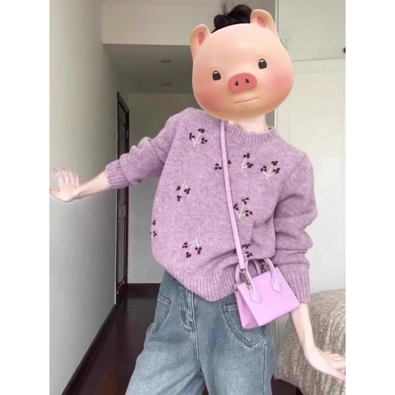 独特漂亮温柔软糯紫色毛衣女秋冬圆领宽松慵懒高级感提花套头上衣