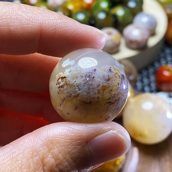 静***雪玛瑙/玉髓未镶嵌颈饰