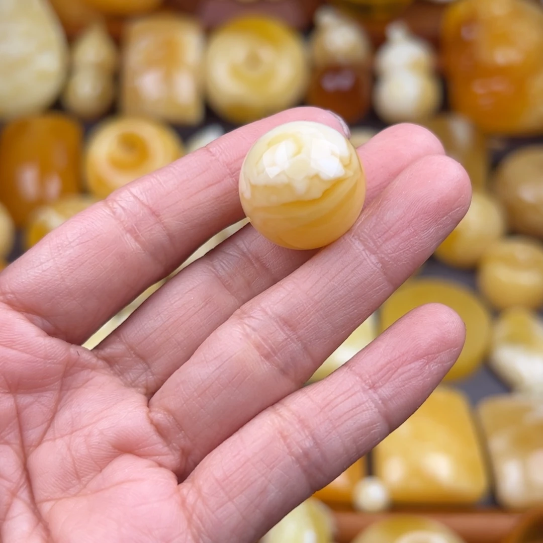 琥珀裸石未镶嵌八***饰纯天然琥珀蜜蜡无优化