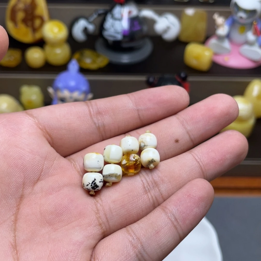 未镶嵌琥珀珠宝奇石多样性发其一