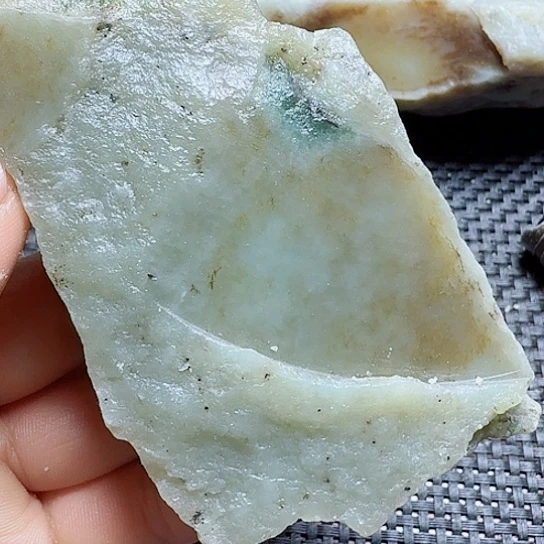 和田玉（糖玉）未镶嵌珠宝半成品