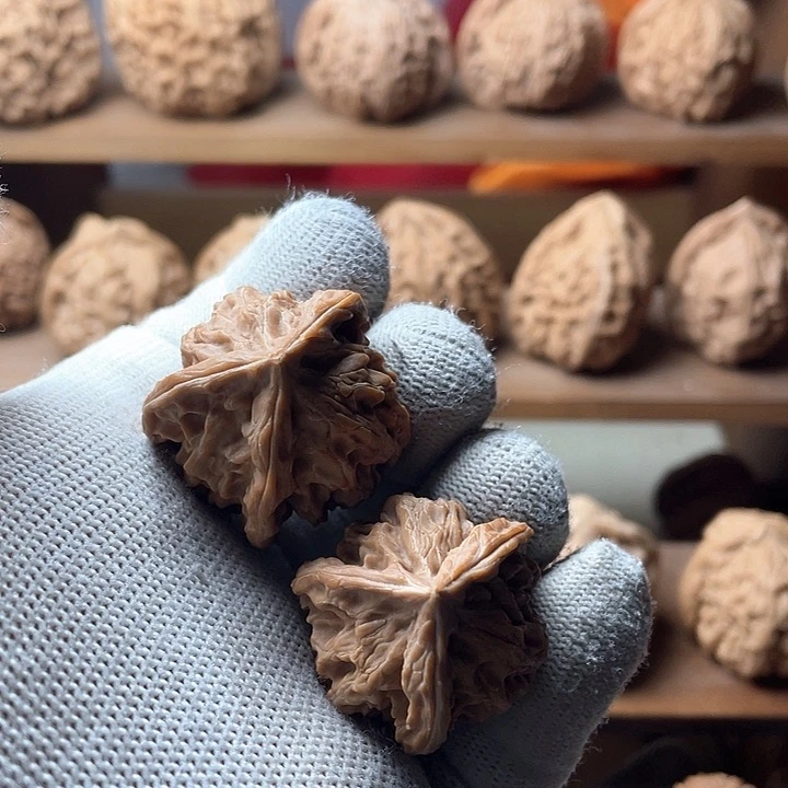 吊坠文玩核桃三楞狮子头32