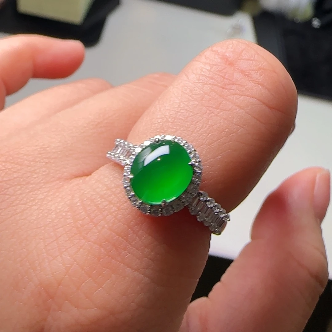 翡翠18K金镶嵌颈饰天然翡翠