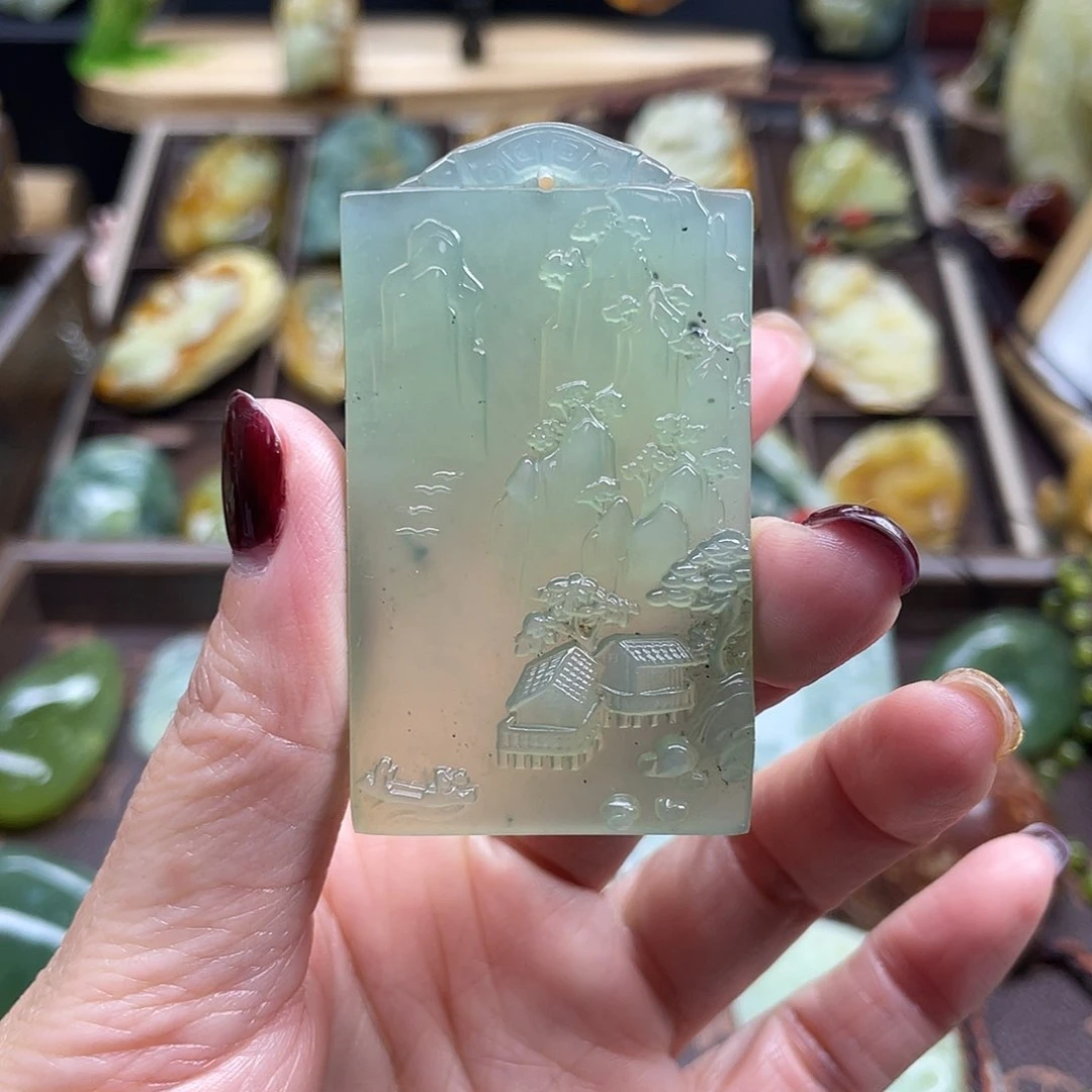 蛇纹石玉颈饰未镶嵌岫玉山水牌子